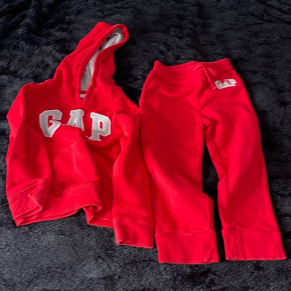 GAP Boys 4 YRS Red 2pc Sweatsuit Long Sleeve Hooded  Pullover Shirt